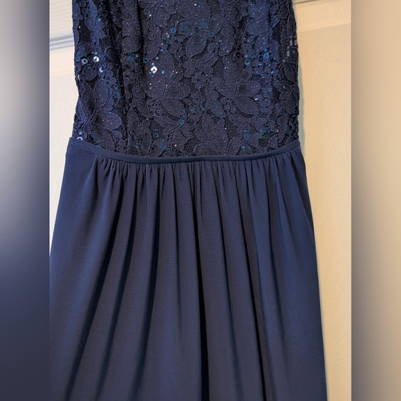 NWT David's Bridal Navy (Marine) Sequin Lace Sheath Dress Size 2/4 $37 - Picture 4 of 8